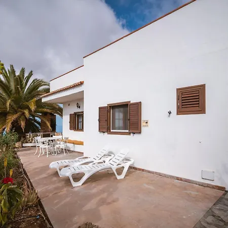 The Lemon Factory בקתה *