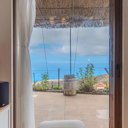 The Lemon Factory Chío