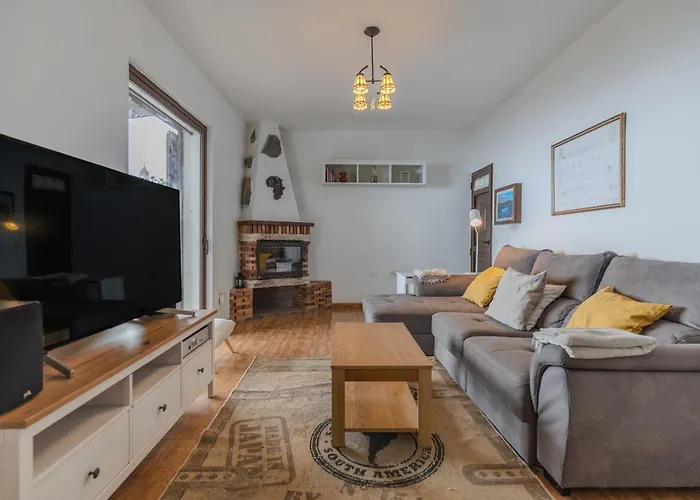 The Lemon Factory Chalet Chío