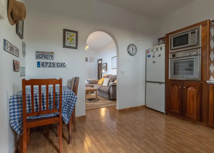 The Lemon Factory Chalet